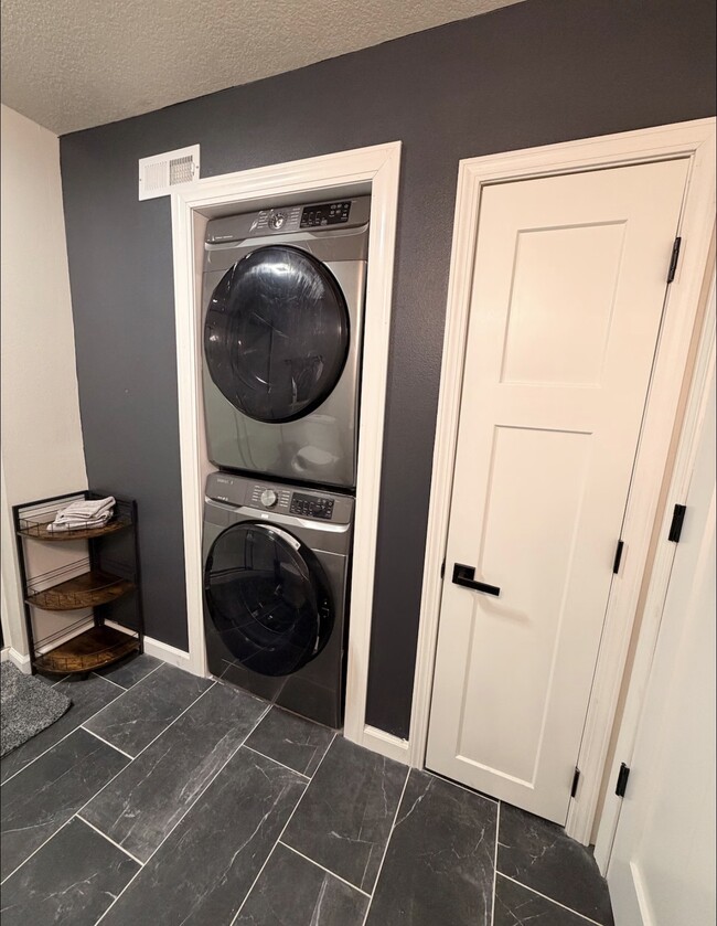 In unit washer and dryer - 4434 Honey Bee Rdg