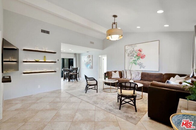 Foto del edificio - 73415 Royal Palm Dr