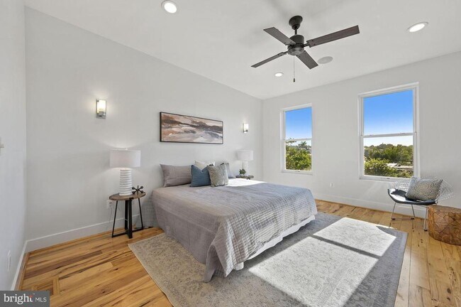 Foto del edificio - 3325 11th St NW