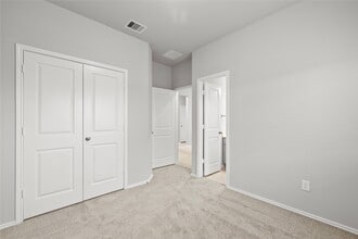 Building Photo - 123 Misty Ridge Ct