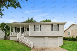 Building Photo - 7408 N Ln Ave