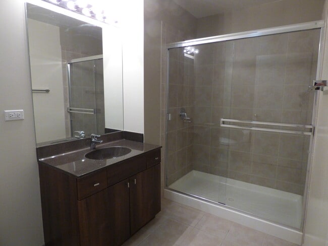 Building Photo - 235 W Van Buren St