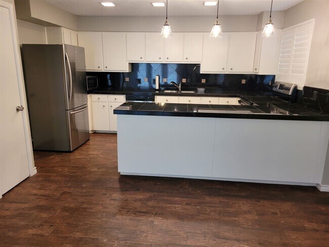 Foto del edificio - 200 Full Moon