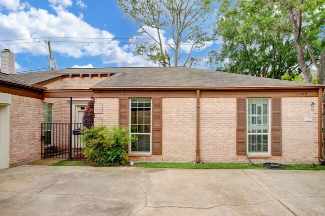 Building Photo - 1108 Nantucket Dr