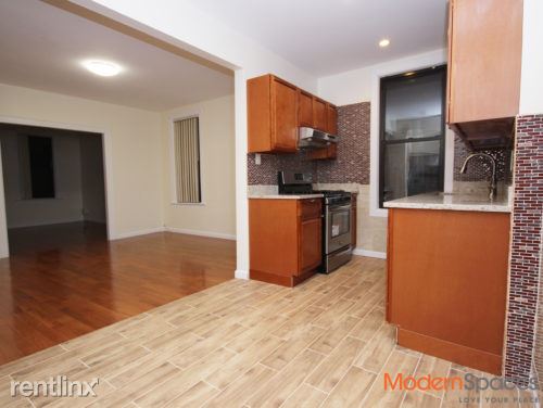 Primary Photo - 2432 24th St