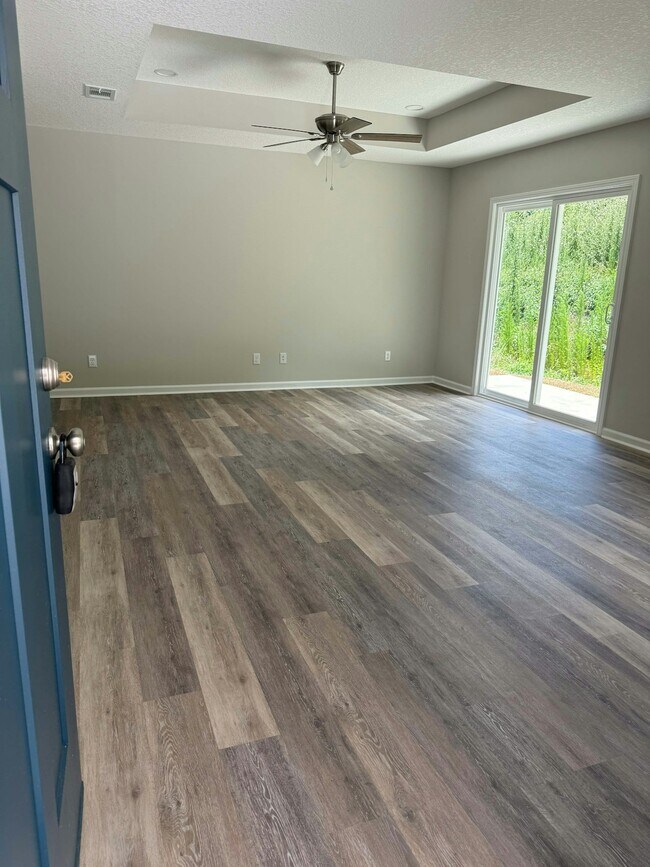 Foto del edificio - 237 Crown Cir