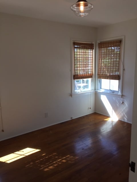Building Photo - 216 Cypress Dr