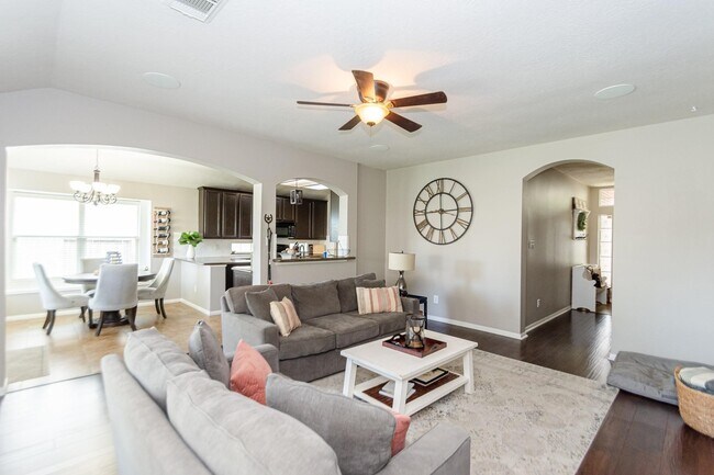 Foto del edificio - 918 Bent Sail Ln