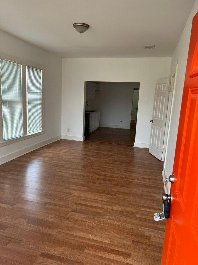 Building Photo - 1030 Sherman St