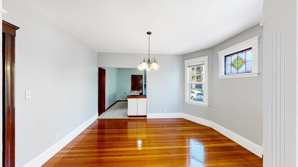 Foto del edificio - 129 Stoughton St