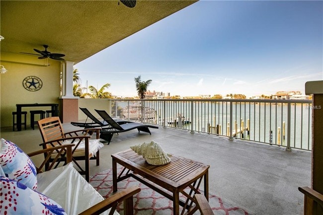 Building Photo - 706 Bayway Blvd