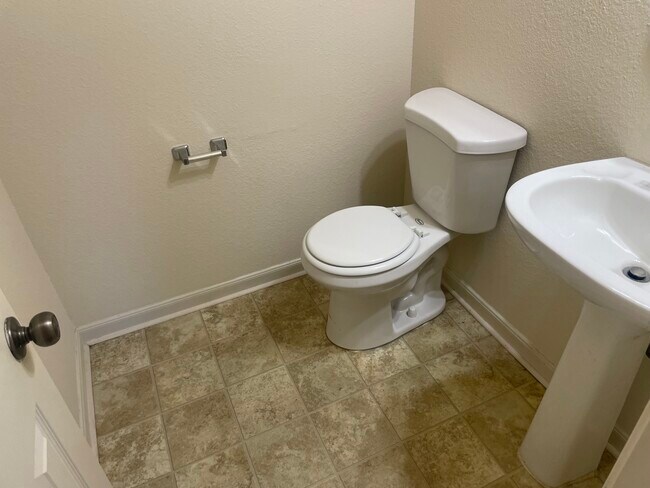 Foto del edificio - 8031 Barnes Ridge Ln