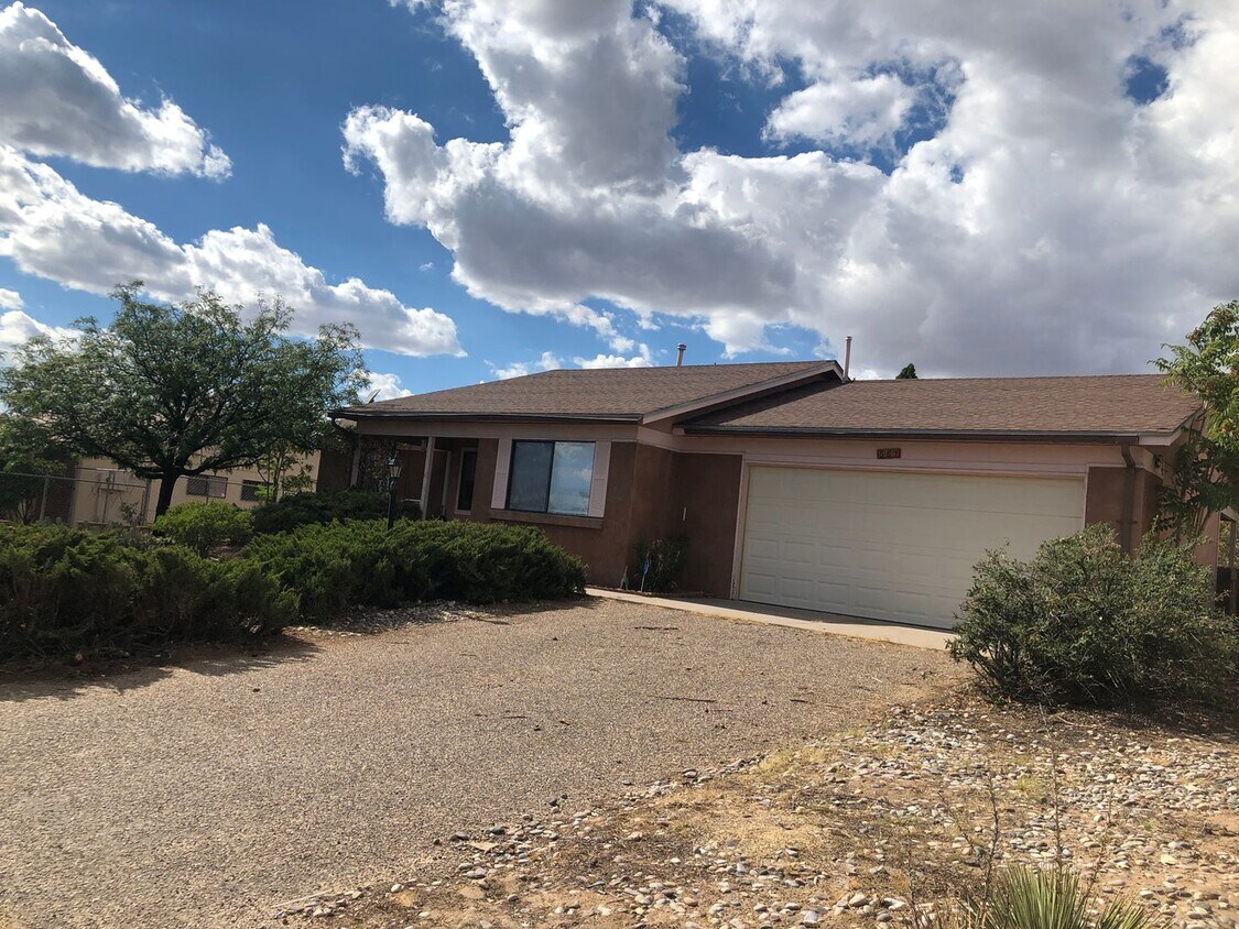 Foto principal - 567 Apache Loop SW