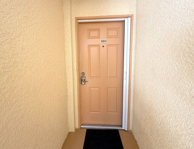 Building Photo - FIRST MONTH'S RENT FREE! 2/2 Condo in SW Cape Coral, Resort Style Living!
