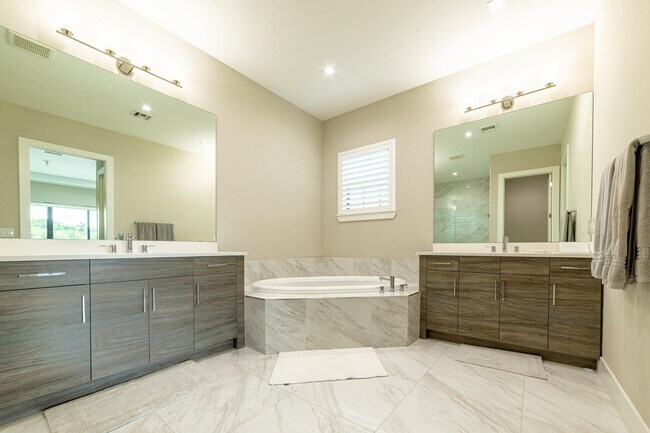 Foto del edificio - 3018 Safflower Cir