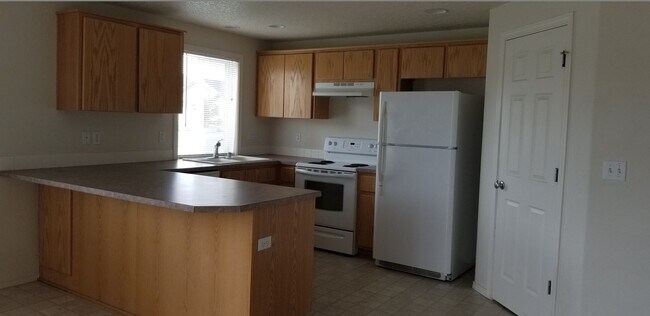 Foto del edificio - Close to Sage Point Elementary, Garage, Single Level Home