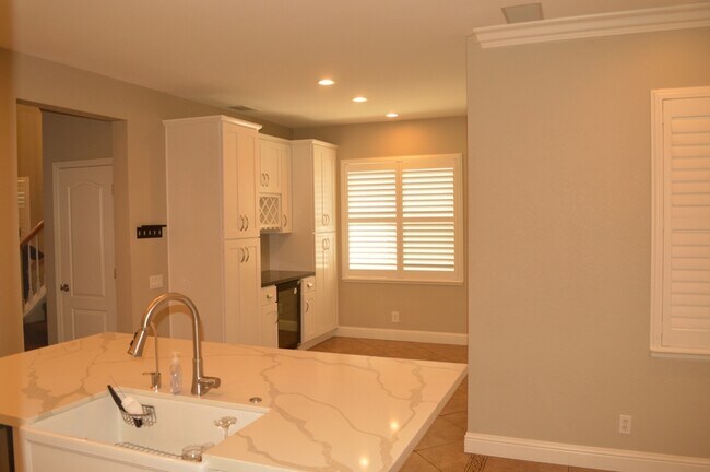 Foto del edificio - 418 Sunshine Way