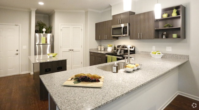 2BR/2BA -1141SF - Villa Broussard