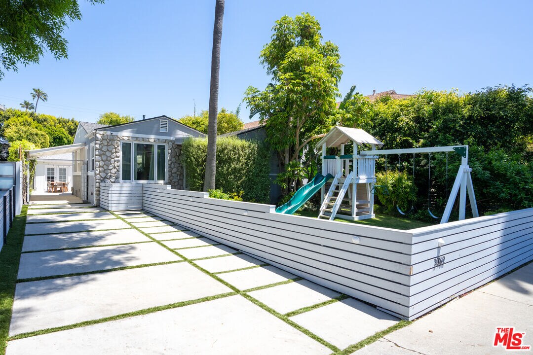Foto principal - 3762 Barry Ave