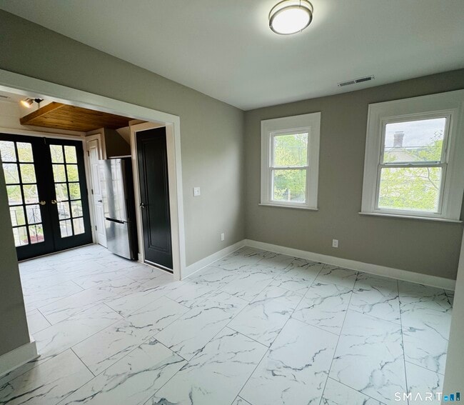 Building Photo - 52 Howard Ave