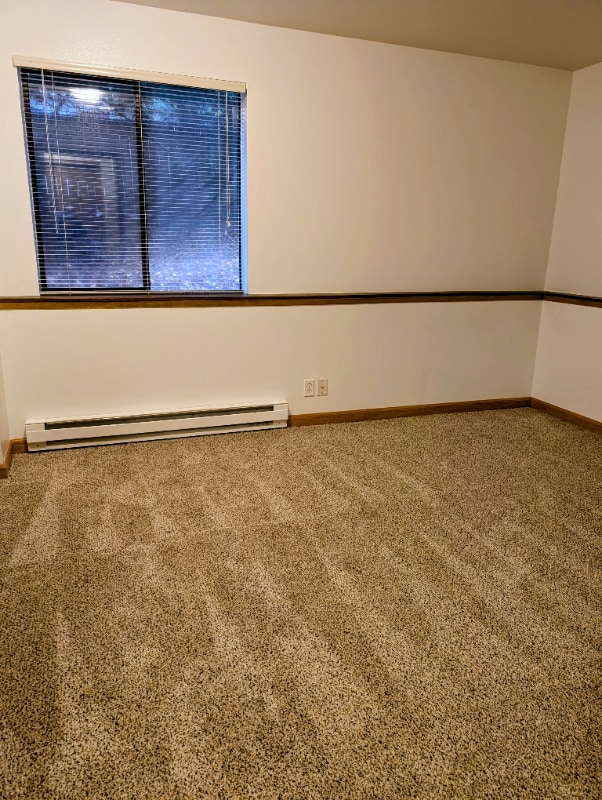 Foto del edificio - 9233 Interlake Ave N