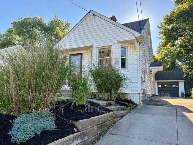 Building Photo - 1173 Dayton St