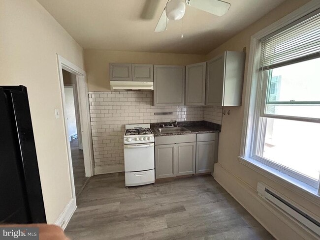 Building Photo - 4209 Pechin St