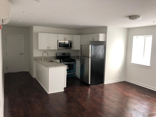 Foto del edificio - 717 Kenyon St NW