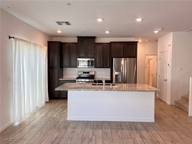 Foto del edificio - 7346 N Decatur Blvd