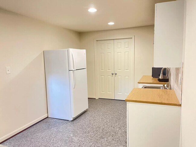 Building Photo - 12076 Prickly Ash Way