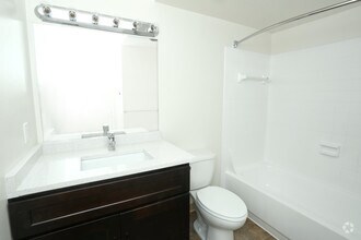 Interior Photo - Spice Tree