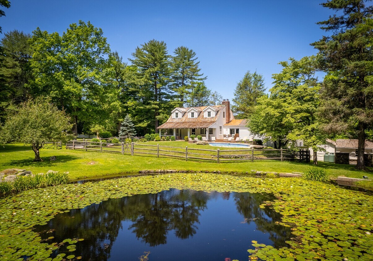 Foto principal - 81 Old Stone Hill Rd