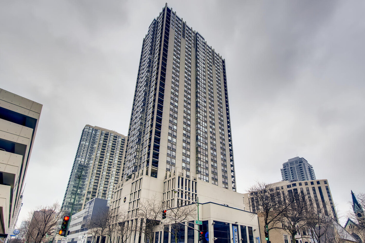 Foto principal - 1122 N Clark St