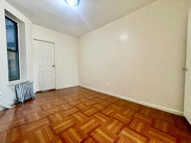 Foto del edificio - 2 bedroom in BRONX NY 10454