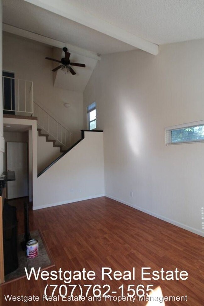 Building Photo - 1022 Civic Center Dr