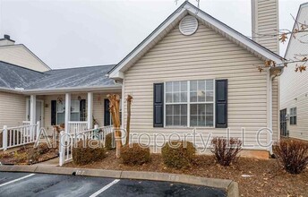 Building Photo - 107 Hammett Grove Ln