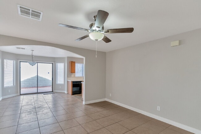 Building Photo - 9652 Brooks Lake Ave