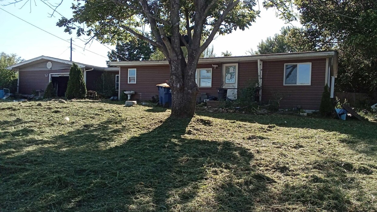 Primary Photo - DESOTO - 3 Br, Ranch, 1250 Sq Ft, Fenced B...
