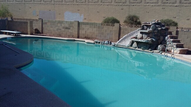 Foto del edificio - 4403 S Terrace Rd