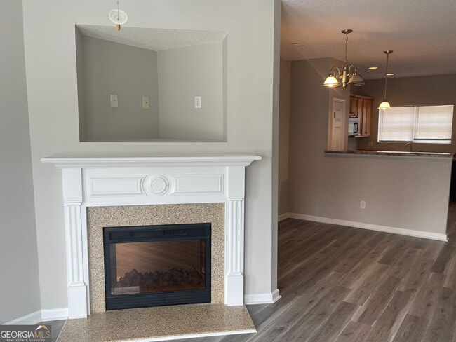 Building Photo - 8220 Oakley Cir