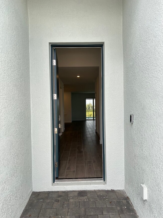 Foto del edificio - 17729 Saddleback Loop