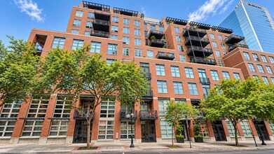 Building Photo - 877 Island Ave