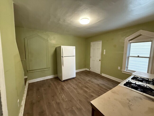 Building Photo - 2 bed/1 bath Single Family Home McKeesport, PA