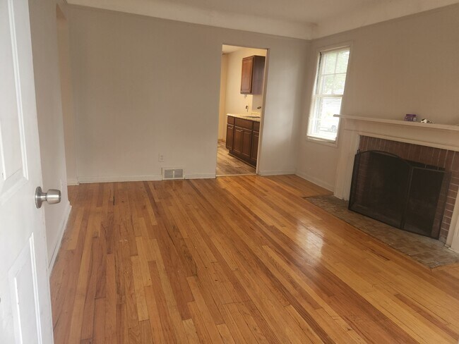 Roomy Living Room - 15677 Eastwood St