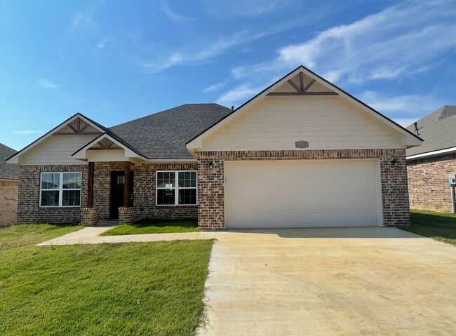 Foto del edificio - Peaceful 4-Bed Home, Minutes from Hwy 70 Bypass.
