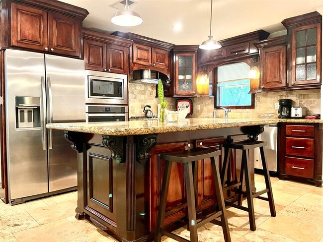 Building Photo - 2109 N Red Cedar Cir