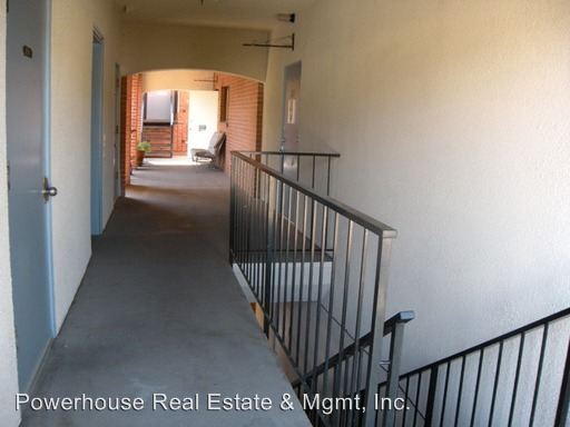 Building Photo - 831 E 2nd St