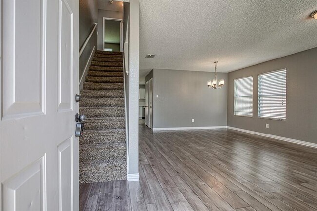 Foto del edificio - 2353 Live Oak Dr