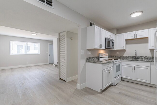 Kitchen with Granite Countertops - 2959 Forrest Hills Dr SW