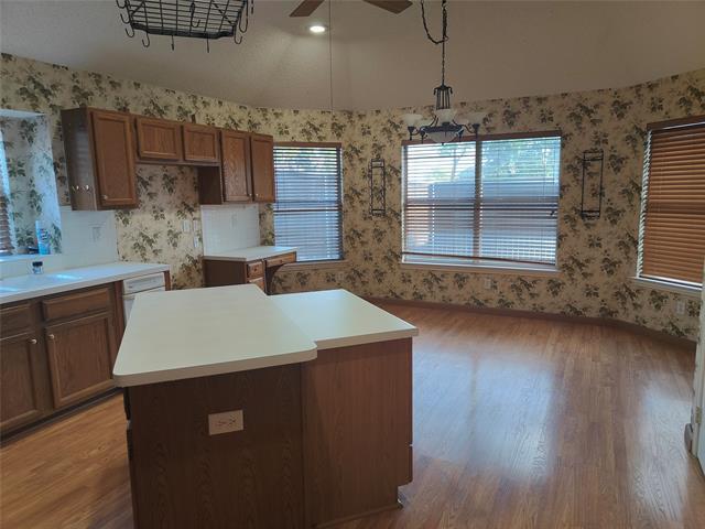 Foto del edificio - 9909 Belfort Dr